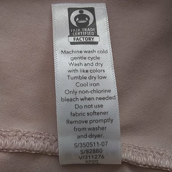 Athleta Top. - Picture 6 of 7